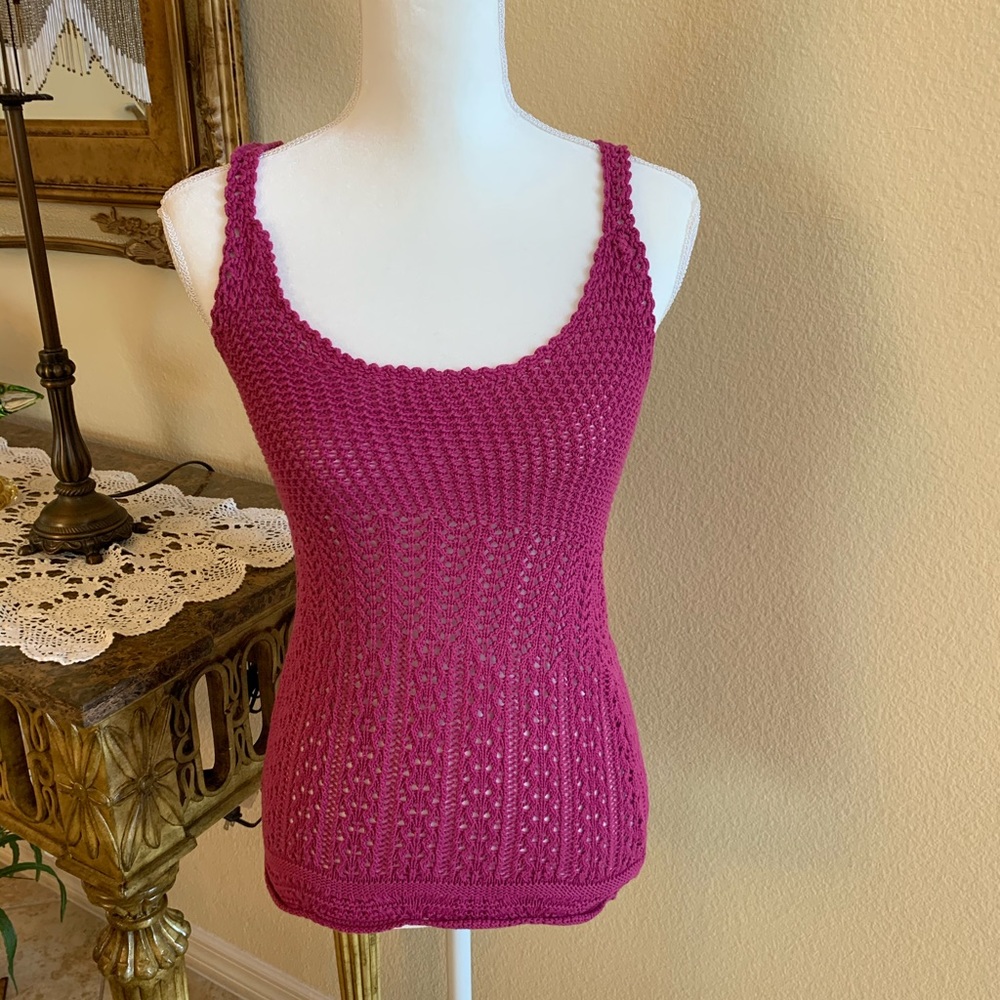 Old Navy Raspberry Crocheted Tank, Size XS - Picture 2 of 6